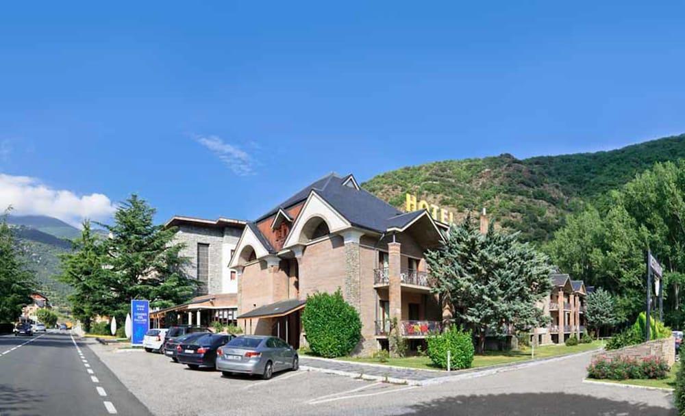 Hotel Snoe Condes Del Pallars Rialp Extérieur photo