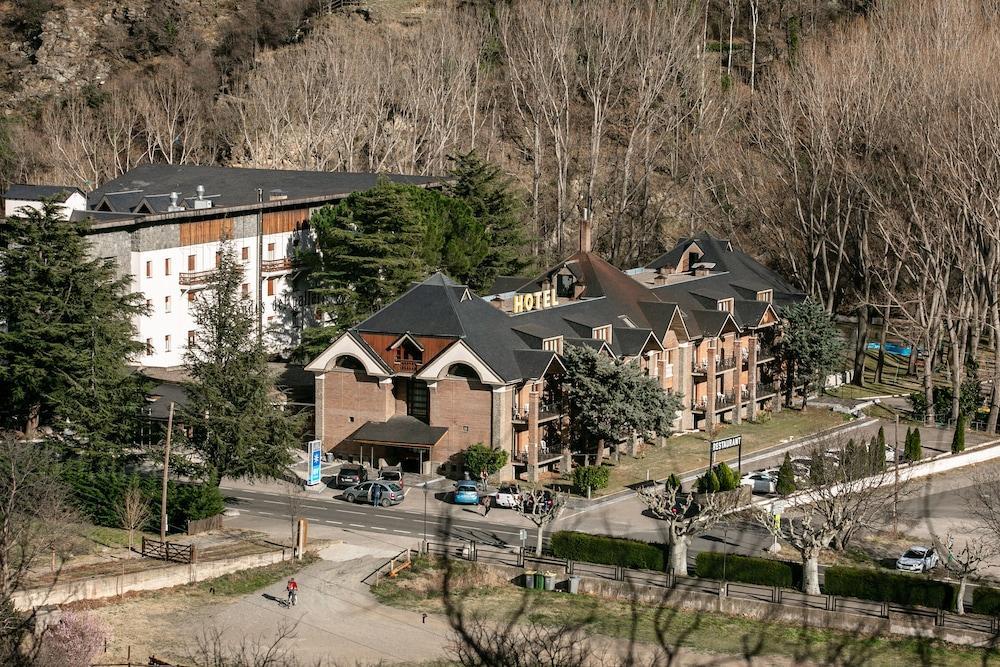 Hotel Snoe Condes Del Pallars Rialp Extérieur photo