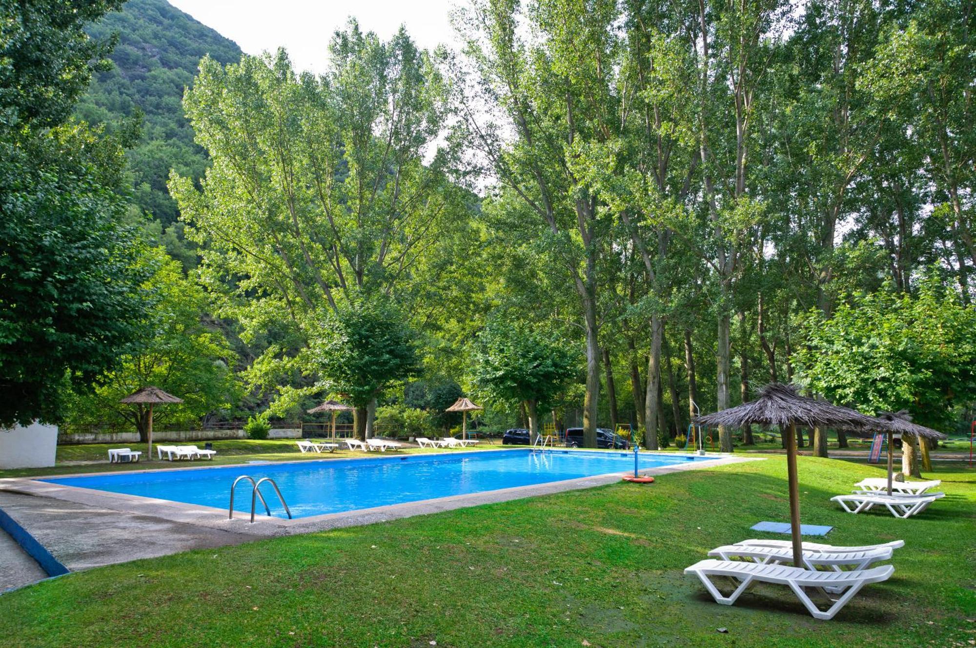 Hotel Snoe Condes Del Pallars Rialp Extérieur photo